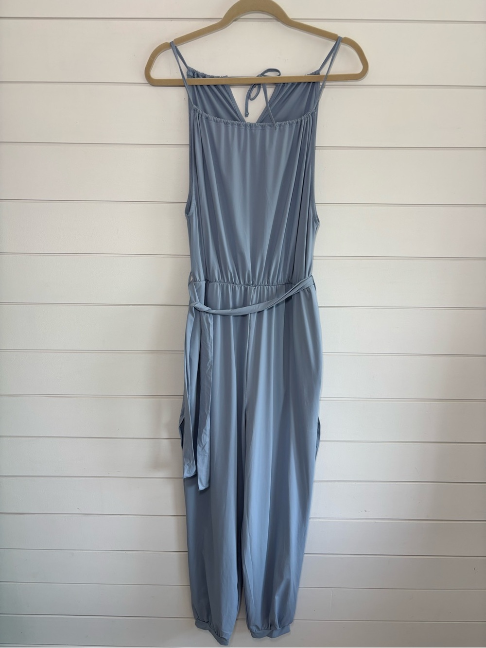 Halara Sleeveless Tie Back Belted Pocket Cut Out Cool Touch Jumpsuit-UPF50+   S - Picture 4 of 11